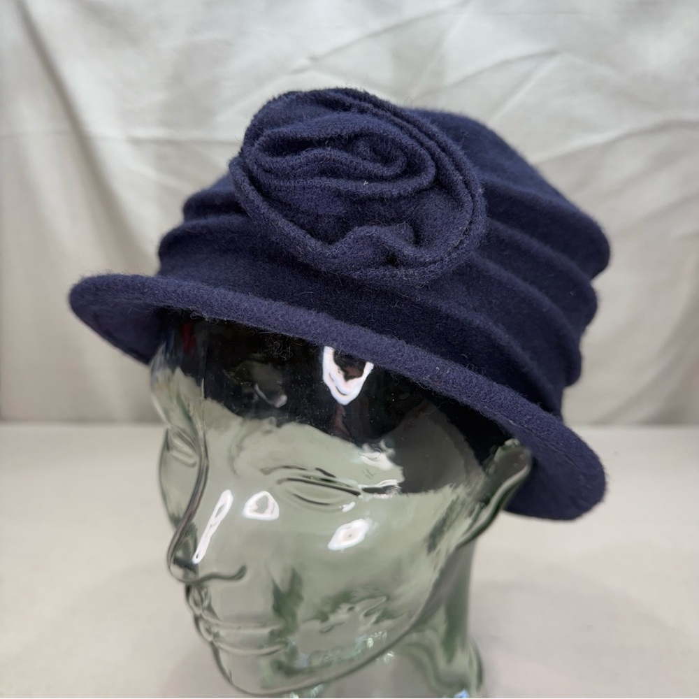 Wool Navy Blue Women's Hat - Flower & Ribbed